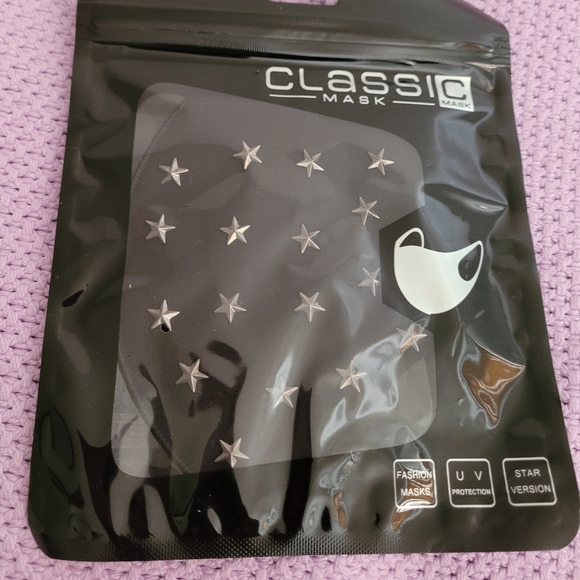 Beanie Hat with Stars - Picture 5 of 7